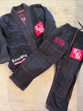 Kids level black GI size  M1 - Level Black Black Brazilian Jiu-Jitsu Gi